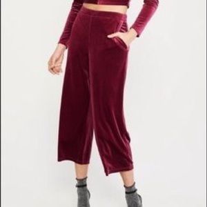 Old Navy - Maroon Velvet Wide Leg Pants 🥀